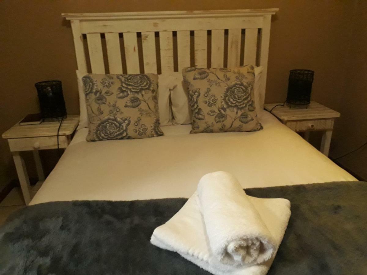 Augrabies De Oude Stoor Guesthouse Esterno foto